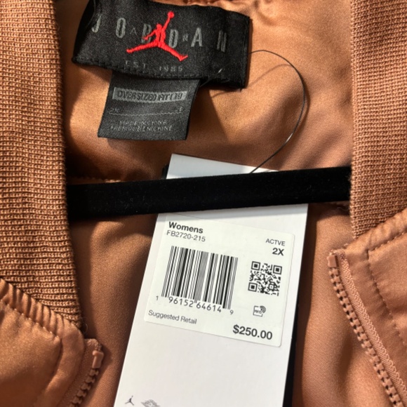 Nike Air Jordan Flight Renegade Oversized Satin Bomber Jacket Women's Plus Size - Picture 9 of 9
